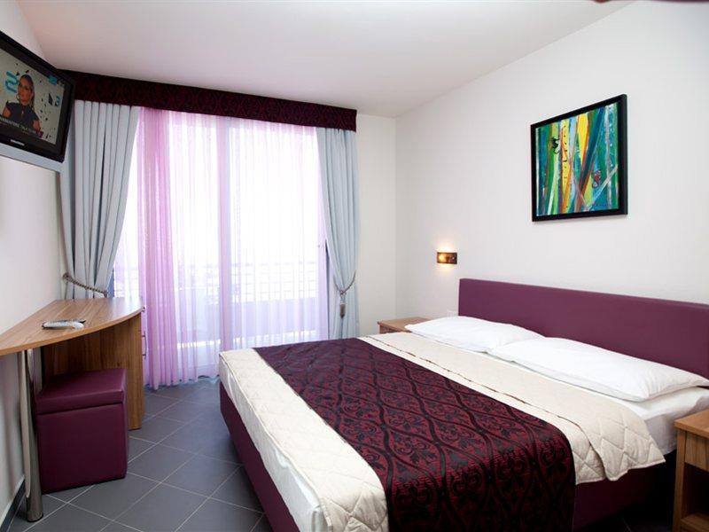 Hotel Sirena 伯德古拉 外观 照片