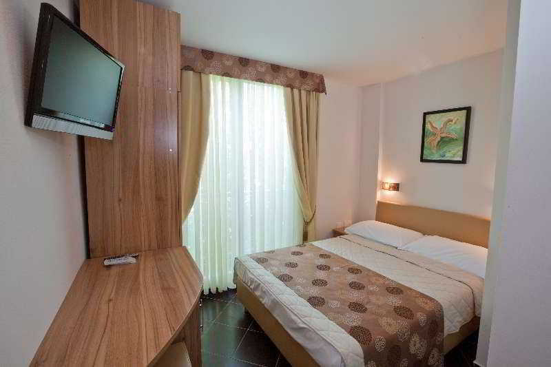 Hotel Sirena 伯德古拉 外观 照片